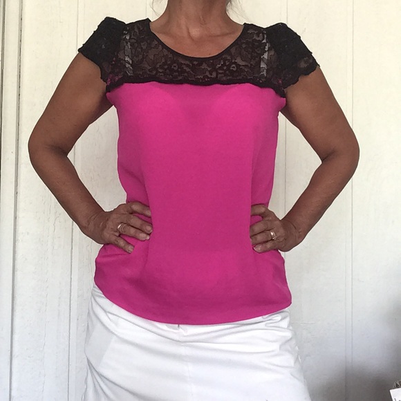 EXPRESS HOT PINK LACE TOP SMALL - Picture 3 of 11